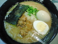 「豚そば銀次郎+半熟味玉」@らあめん花月嵐 新秋津駅前店の写真