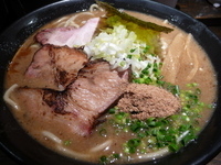 「魚介豚骨・直火焼きチャーシュー・炭焼きチャーシュー」@喜元門 本店の写真