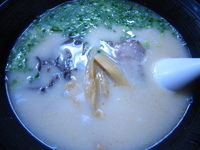 「とんこつ麺（600円）」@新宿一坪ラーメンの写真