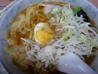 「ワンタンメン（麺少な目）（麺かため）（810円）+ねぎ（50円）」@大勝軒 北習志野店の写真