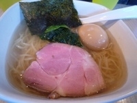 「塩ラーメン（750円）+久慈自然卵の半熟味付け卵（100円）」@菜の写真
