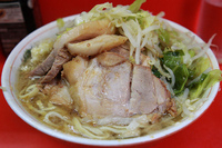 「小ブタ（麺少なめ）ニンニク、カラメ」@ラーメン二郎 三田本店の写真