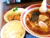 「らーめん定食 鶏唐揚￥860」@鈴木食堂の写真