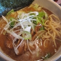 「無尽蔵醤油らーめん・大盛り 780円」@麺屋 無尽蔵の写真