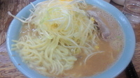 「ネギ味噌ラーメン（800円）・大盛り（200円）・硬め」@まこと家の写真