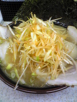 「辛ネギチャーシュー」@横浜ラーメン 三代目家の写真