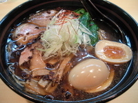 「玄麺 煮卵（サービス券使用）」@麺創房 玄 新宿店の写真