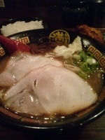 「A定食（釜炊きとんこつラーメン+からあげ1個+小ごはん）」@釜炊き豚骨ラーメンきら星 満天の写真