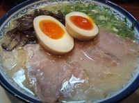 「味玉らーめん 【700円】」@博多ラーメン しばらく 町屋店の写真