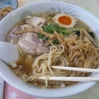 「和風だし醤油ラーメン（中盛）+メンマ 700円+100円+150」@Dragon Noodle's ドラゴンラーメンの写真