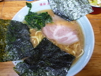 「ラーメン（味コメ・固め）+キャベチャー」@六角家 六角橋本店の写真