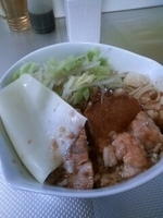 「汁無し油あえそば中（770円）ニンニク少なめ・チーズ100円」@ラーメン北郎の写真