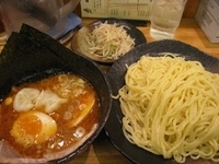 「つけ麺大盛り+野菜」@つけ麺屋 やすべえ 渋谷店の写真