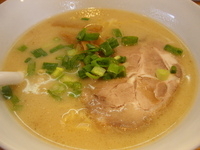 「とんこつ・塩ラーメン」@ラーメン うえだの写真