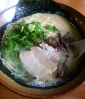 「博多らーめん（かた）630円+替え玉（バリかた）120円=750」@博多拉麺 一休 本店の写真