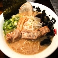 「とんこつ醤油らーめん」@こだわりラーメン 津気屋 本店の写真