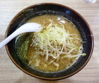 「味噌らーめんミニ（500円）」@北海道らーめん 小林屋 秦野フードスタジアム店の写真