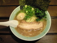 「ラーメン（味玉クーポン） 750円」@横浜家系ラーメン 石川家 大宮店の写真