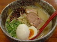 「味玉ラーメン +替え玉×2（全てバリカタ） 970円」@豚骨らーめん れんの写真