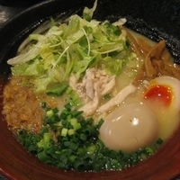 「塩ラーメン780円+味玉100円」@鶏坊やの写真