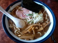 「ラーメン（太麺/硬め/大盛）」@つけ麺 目黒屋の写真