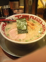 「ラーメン」@屯ちん 新宿店の写真