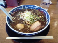 「ブラック味噌ラーメン（700円）+味玉（100円）」@味の時計台 相模大野店の写真