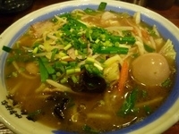 「タンメン（野菜塩らーめん）（780円）+味付け玉子（100円）」@中華麺家 まんまるの写真