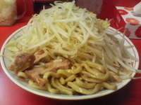 「ラーメン（太麺、野菜マシ）」@ラーメン 麺徳 東陽町店の写真