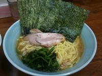 「らーめん（並）+のり」@横浜ラーメン 武蔵家 成増店の写真