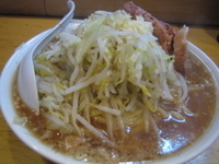 「ラーメン（大盛り）野菜、ニンニク」@ラーメン二郎 荻窪店の写真
