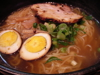 「くん玉ラーメン（大盛り）」@麺屋 成り上がりの写真