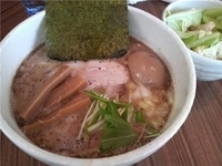 「濃厚中華そば+煮玉子+キャベチャー」@中華そば 伝堂の写真