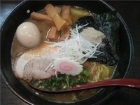 「煮干しスペシャル（新作B）+味玉+チャーシュー（サービス）+メン」@マルホン拉麺の写真