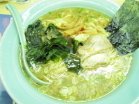 「とんこくラーメンと半チャーハンのセット 850円」@らぁめん かすがの写真