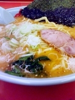 「特製味噌ラーメン+大盛り+背脂」@ラーメン山岡家 熊谷店の写真