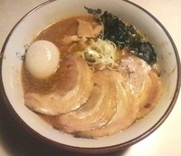 「カレーラーメン+チャーシュー+味玉」@めんみん亭の写真