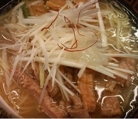 「塩もつそば（コラーゲン無料サービス）790円」@もつの屋の写真