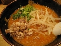 「辛味噌ラーメン+替玉1回600円」@博多風龍 池袋西口店の写真