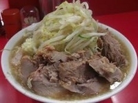 「小豚（ヤサイ・ニンニク）」@ラーメン二郎 松戸駅前店の写真