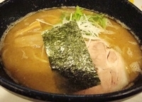 「豚骨らーめん 【680円】」@めん屋 沙楽の写真