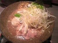 「麺松ネギ（あっさり醤油）+味玉+餃子」@初代 麺松の写真