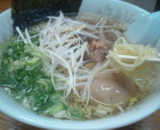 「もつラーメン(塩)800円+煮玉子100円」@政宗ラーメンの写真