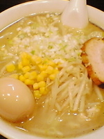 「しおらぁめん（￥650）+味付け玉子（￥100）」@ラーメン工房 じらい屋の写真