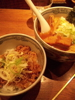 「らーめん大盛りコッテリ、豚バラ飯【1000円】」@創始麺屋武蔵の写真