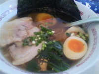 「ラーメン（替え玉・煮玉子サービス）700円」@ラーメン サム吉の写真