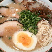 「だるまチャーシュー（粉落し）¥860 替え玉（バリカタ）¥100」@だるま大使 2号店の写真