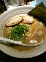 「荒煮干しそば+ビール」@煮干し 青樹の写真