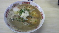 「ラーメン（650円）+サービス餃子ライスセット（180円）」@ら〜めんタンクの写真