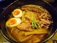 「特製ラーメン（900円）」@燈の車の写真